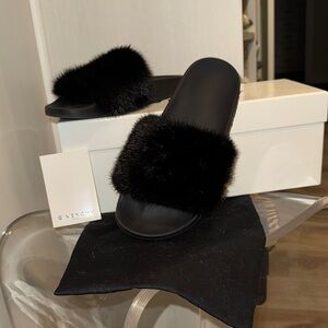 Givenchy Women's Black Fur Slippers